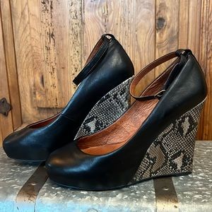 JEFFREY CAMPBELL Black Leather Snake Print Wedge Heel w/ Ankle Strap 7 M